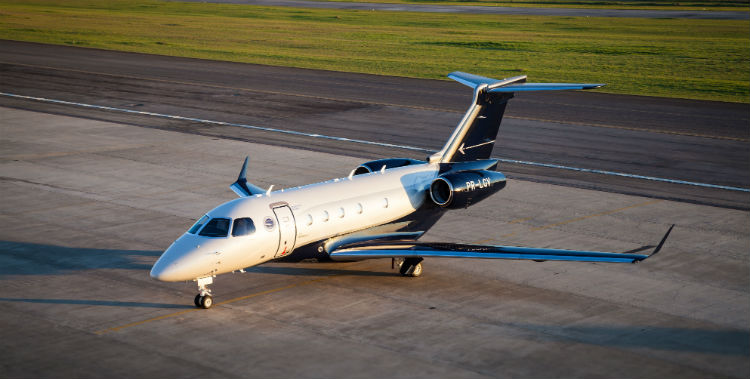 Air Sprint Signs For 12 Embraer Legacy 450 Aircraft.jpg