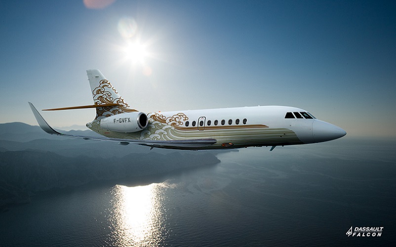 Dassault Falcon displaying 200LXS and 7X at Singapore (1).jpg