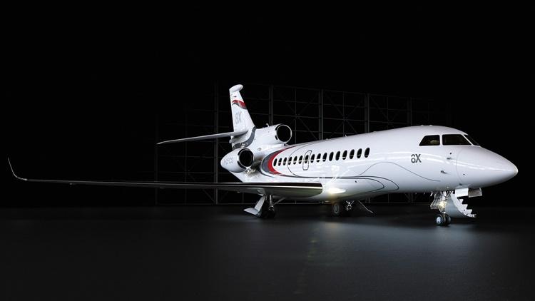 Dassult Falcon Rolls out First Falcon 8X.jpg