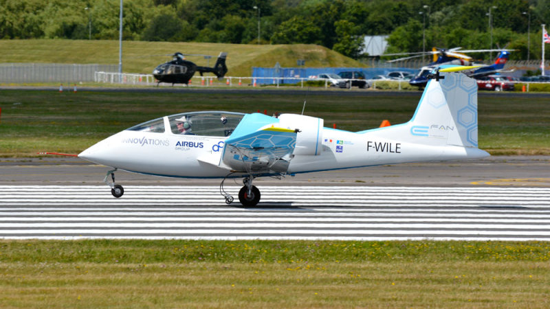 E-Fan Demonstrator Makes Channel Crossing (2).jpg