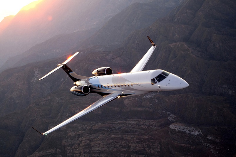 Embraer Legacy 650 (1).jpg