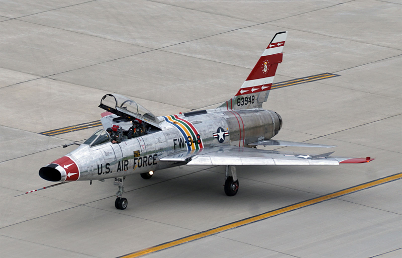 F-100 Super Sabre.jpg
