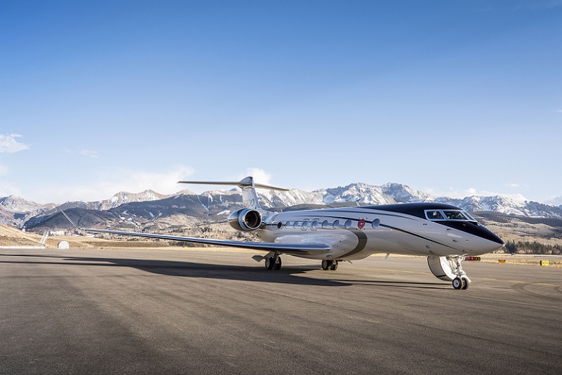 Gulfstream G700 (1).jpg
