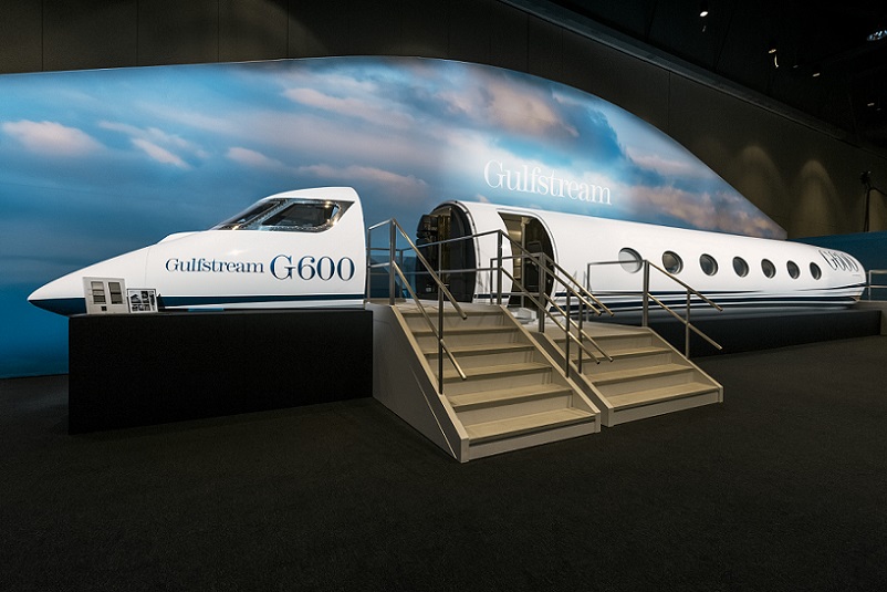Gulfstream Showcases G600 Fullsize cabin mockup.jpg