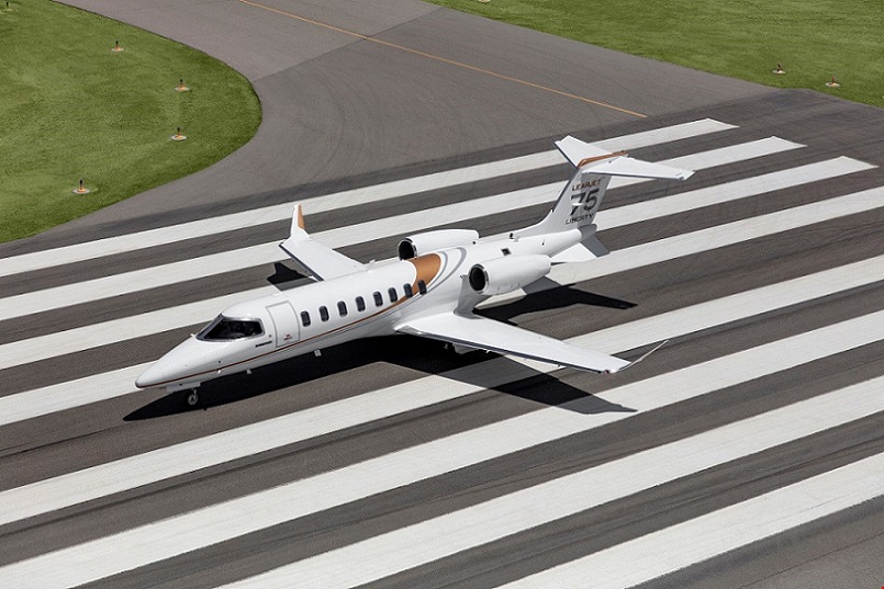 Learjet 75 (1).jpg