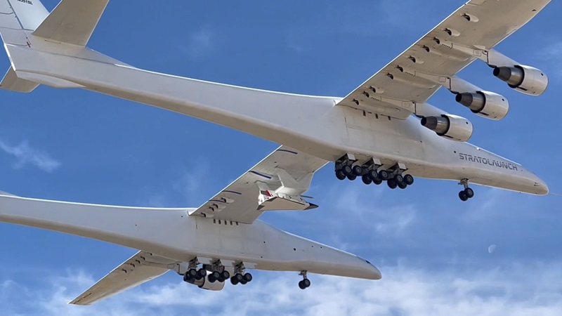 Stratolaunch 1.jpg